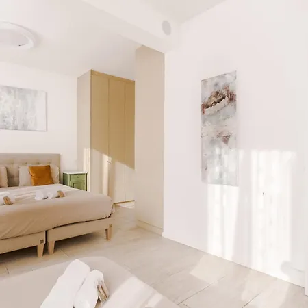 Front Pearl 5 For 6pax -by Easylife Swiss *