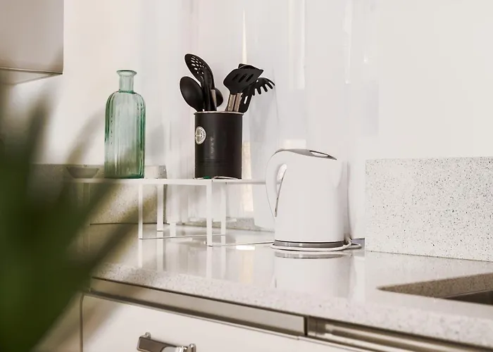 Front Pearl 5 For 6pax -by Easylife Swiss