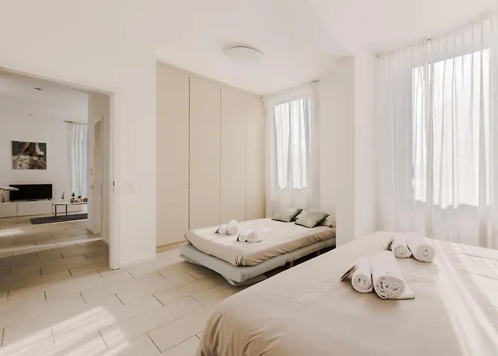 Front Pearl 5 For 6pax -by Easylife Swiss *